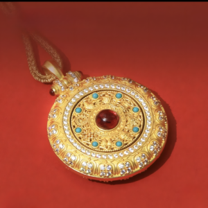 Eight Treasure Compass Necklace Pendant for Wishing Female Friends a Safe and Smooth Journey